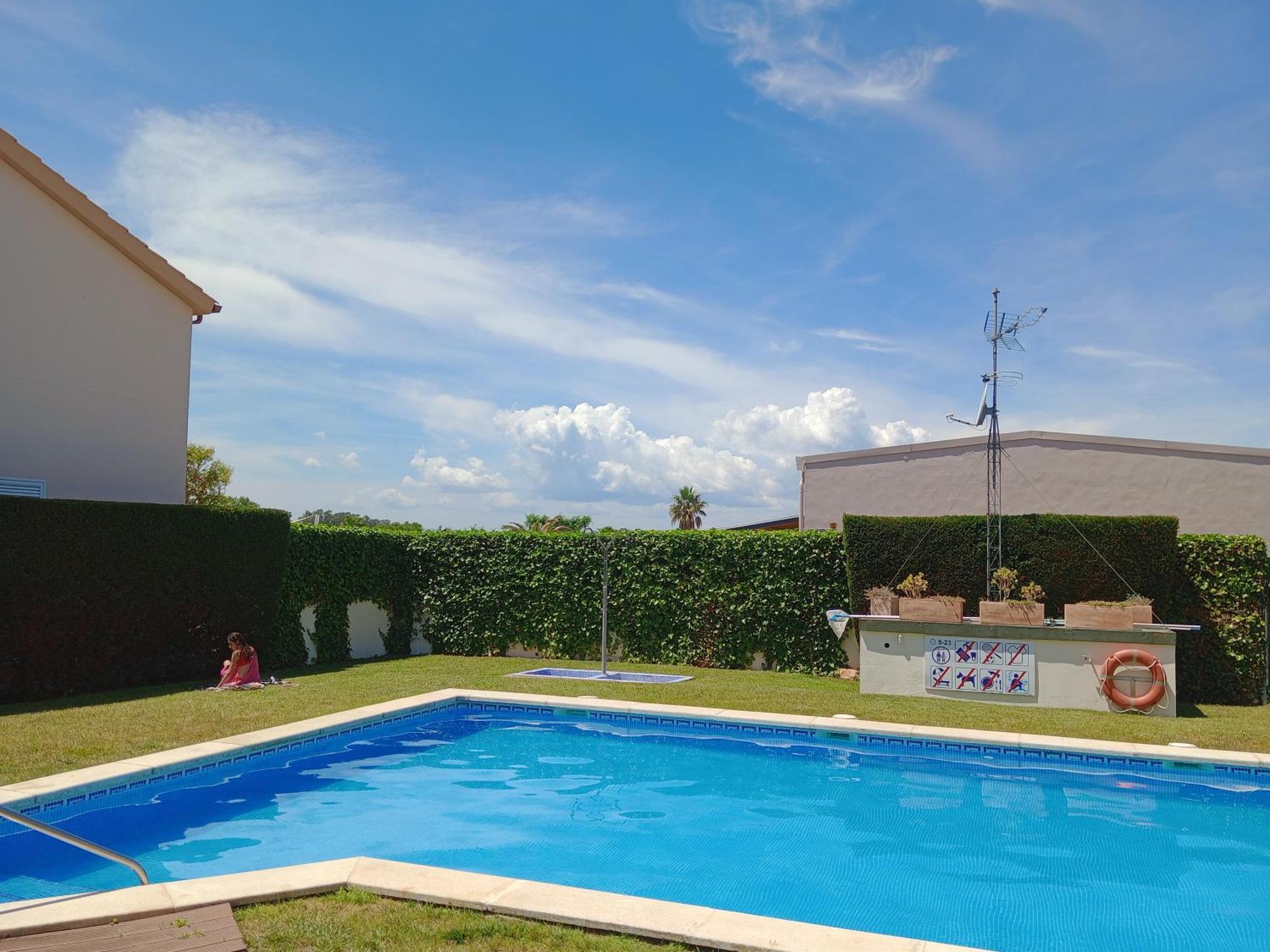 Апартаменти Casa Unifamiliar Con Patio Y Piscina En L'Estartit- Costa Brava Екстер'єр фото